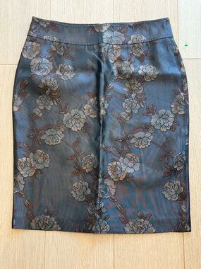 BNWOT Danier Floral Jacquard Pencil Skirt Size 10 Made in Canada Satin Sheen